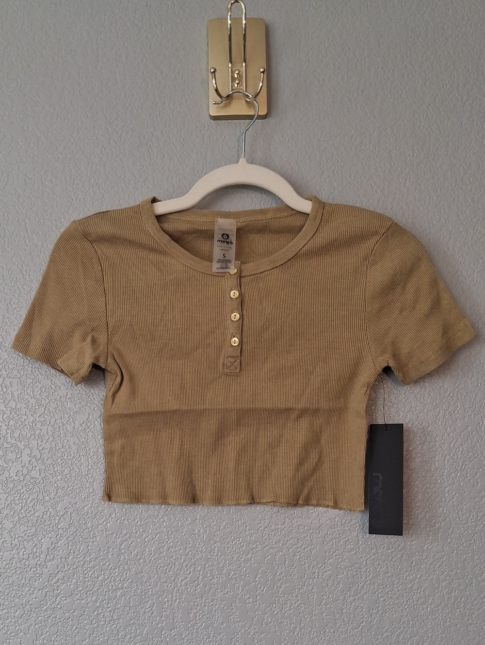 Mono B Ribbed Cropped Henley Top in Tan